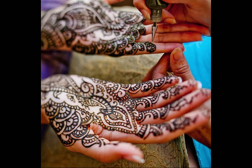 body art henna artist kauai